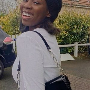 Meet your Posher, Obambi